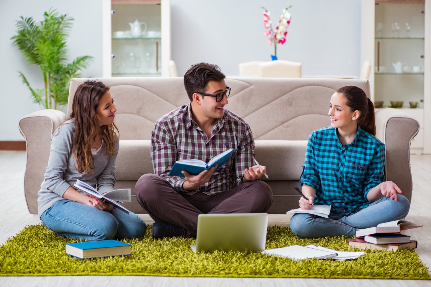Aides au logement pour étudiants CAF, garantie Visale, et plus encore